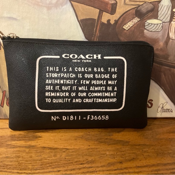 Coach Story Patch Pouch for F36658 Reversible City Tote Black & Tan - EUC - Picture 1 of 7